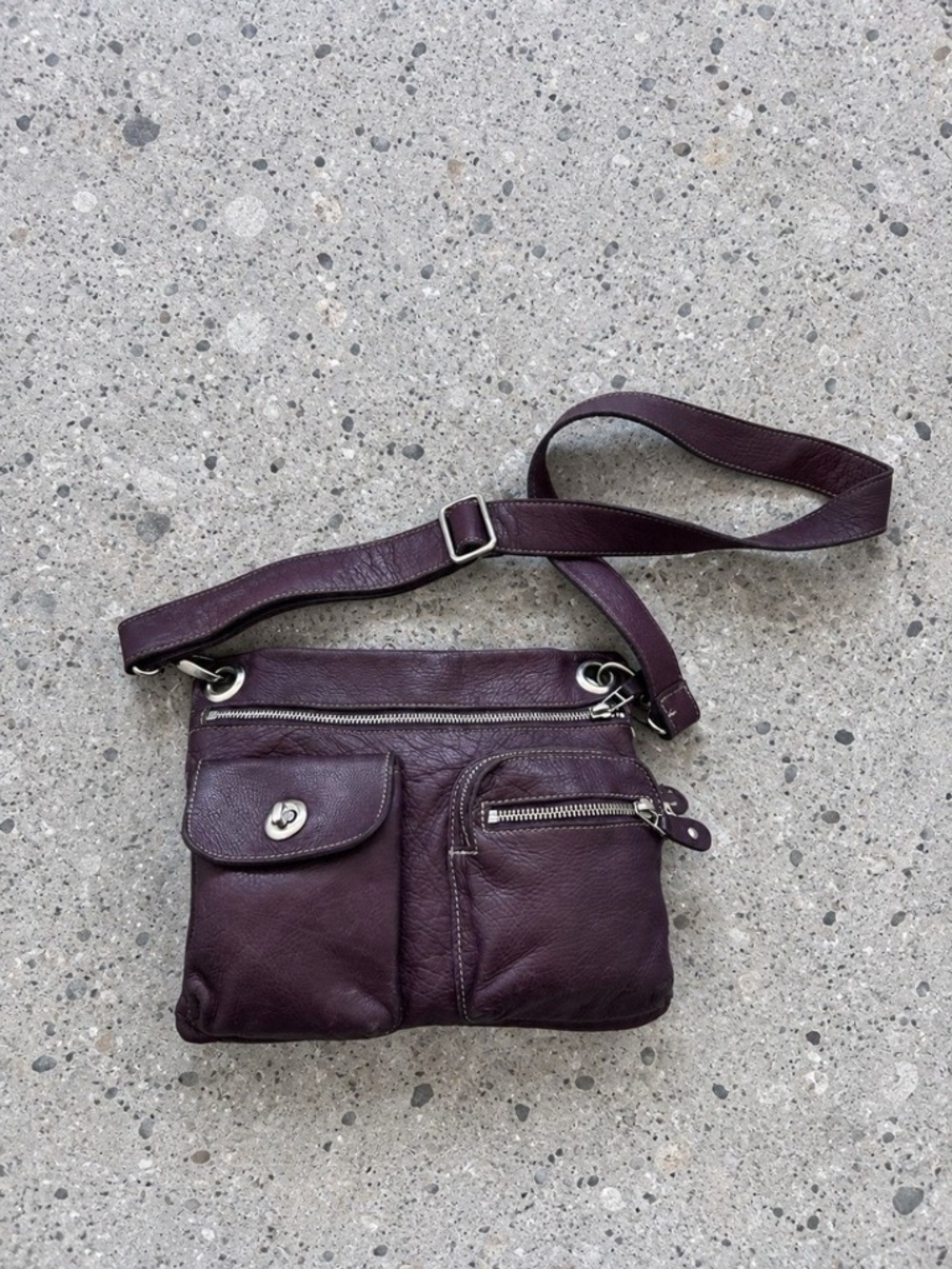 Roots Canada Village Crossbody 100% Leather Purple ❤️
